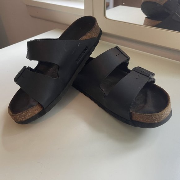 Black Birkenstocks size 38 - Picture 2 of 2